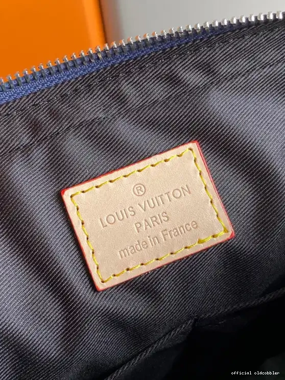 Official oldcobbler LOUIS VUITTON MESSENGER TRIO 0606